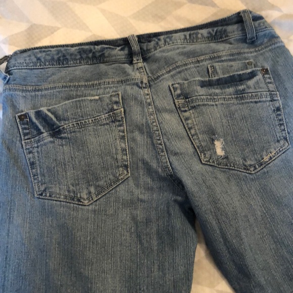 Aeropostale jean capris - Picture 3 of 3